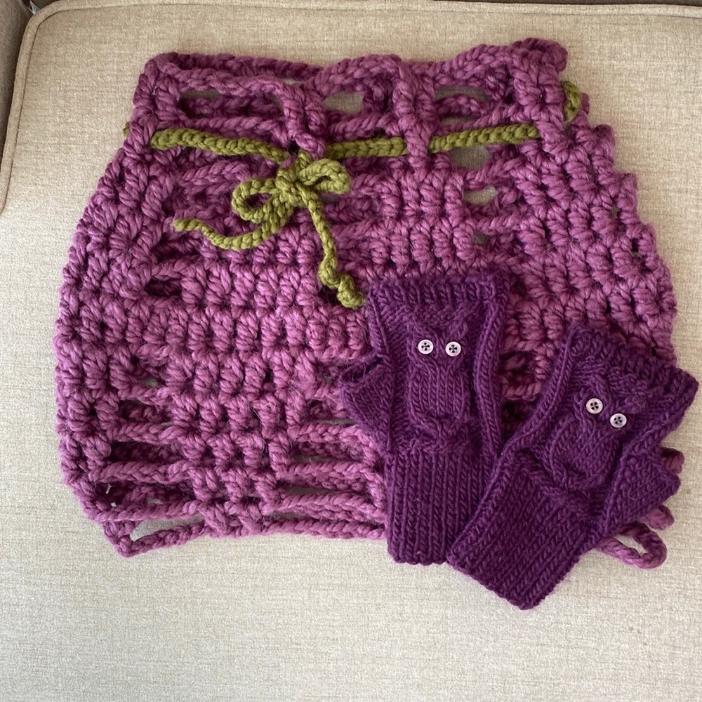 Adorable Owl Fingerless Gloves & Infinity Cowl Scarf - Handknit Purple Coziness!